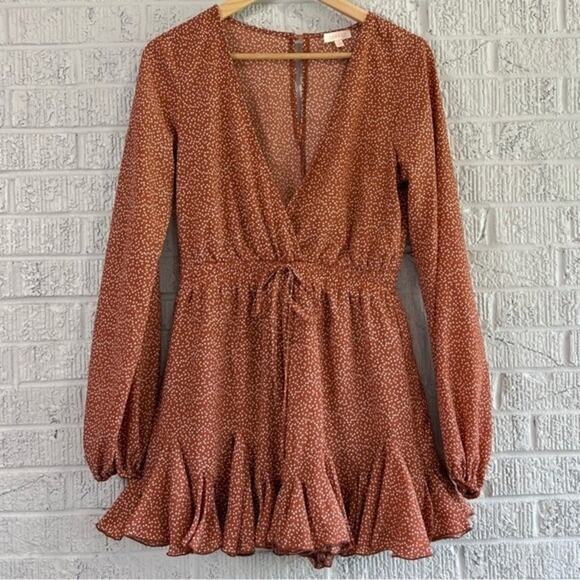 Luxxel Romper Size Small Deep V-Neck All Over Heart Print - Picture 2 of 8